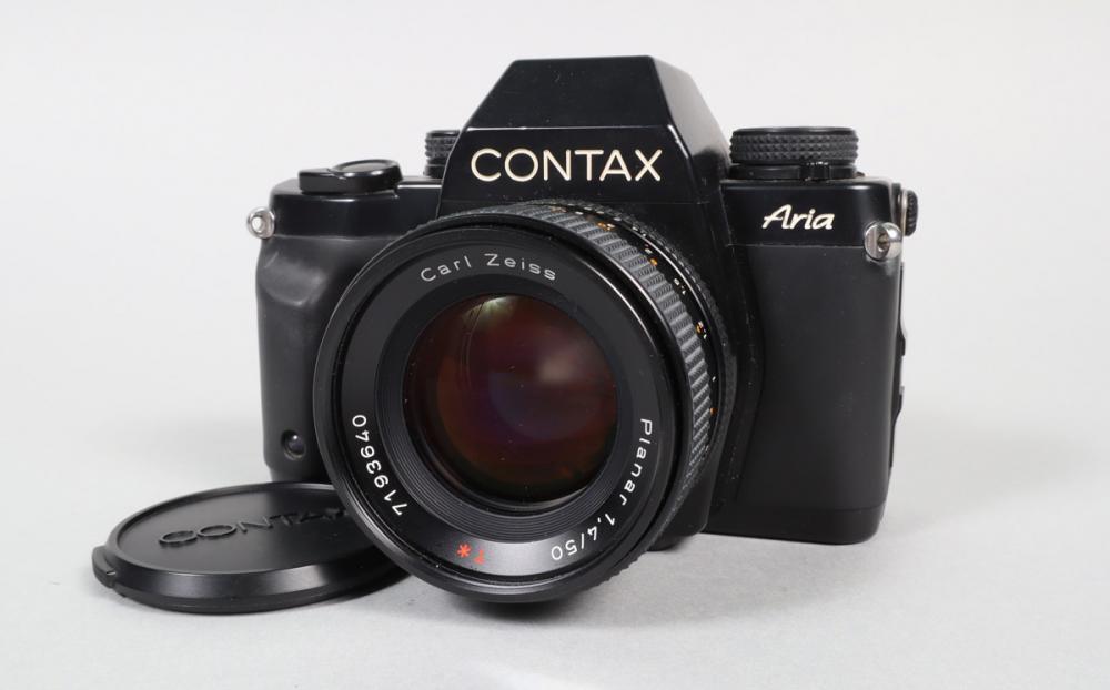 A Contax Aria Camera, serial no 007753, powers up, shutter working